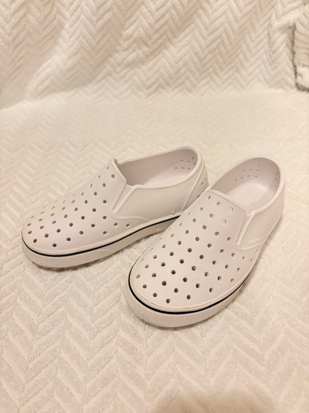 C13 Native Shoes Kids White Slip-On Water Shoes